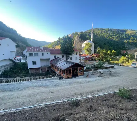 Giresun Yavuzkemal'de 13.8 KWp Gücünde Hibrit Çatı GES